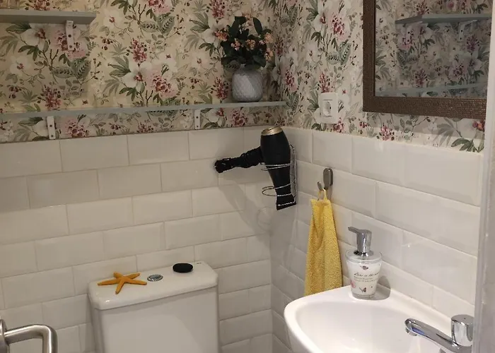 4p Playa Chica 2min Wifi Apartment